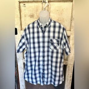 Van Heusen Short Sleeve Button Down Shirt!!